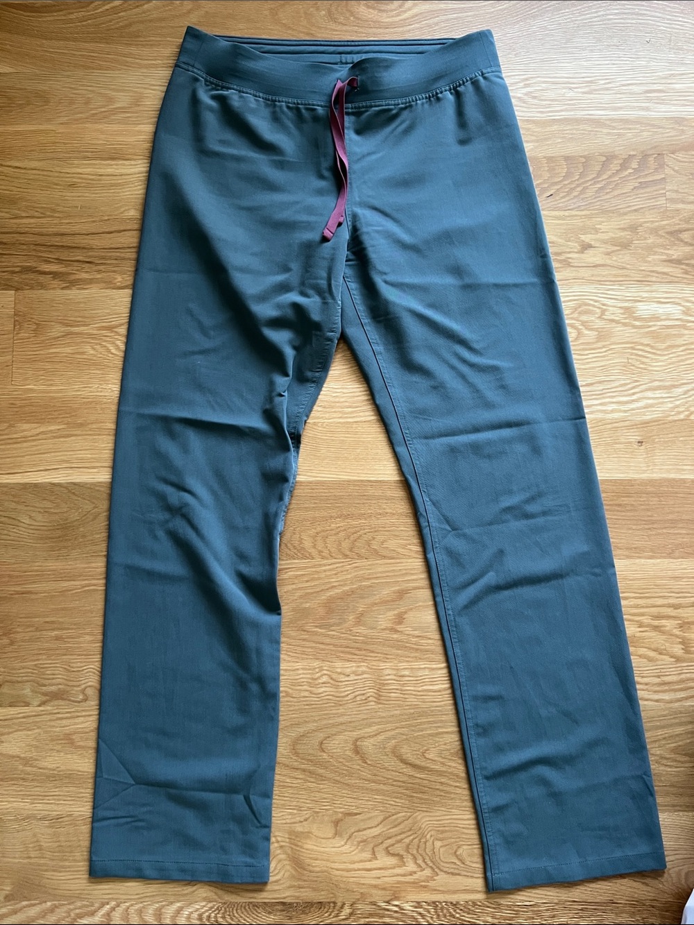 Figs Women's Scrub Pant in Bonsai